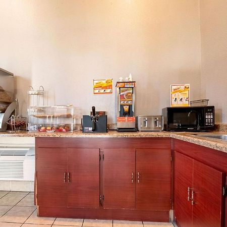 Econo Lodge Kent Eksteriør bilde