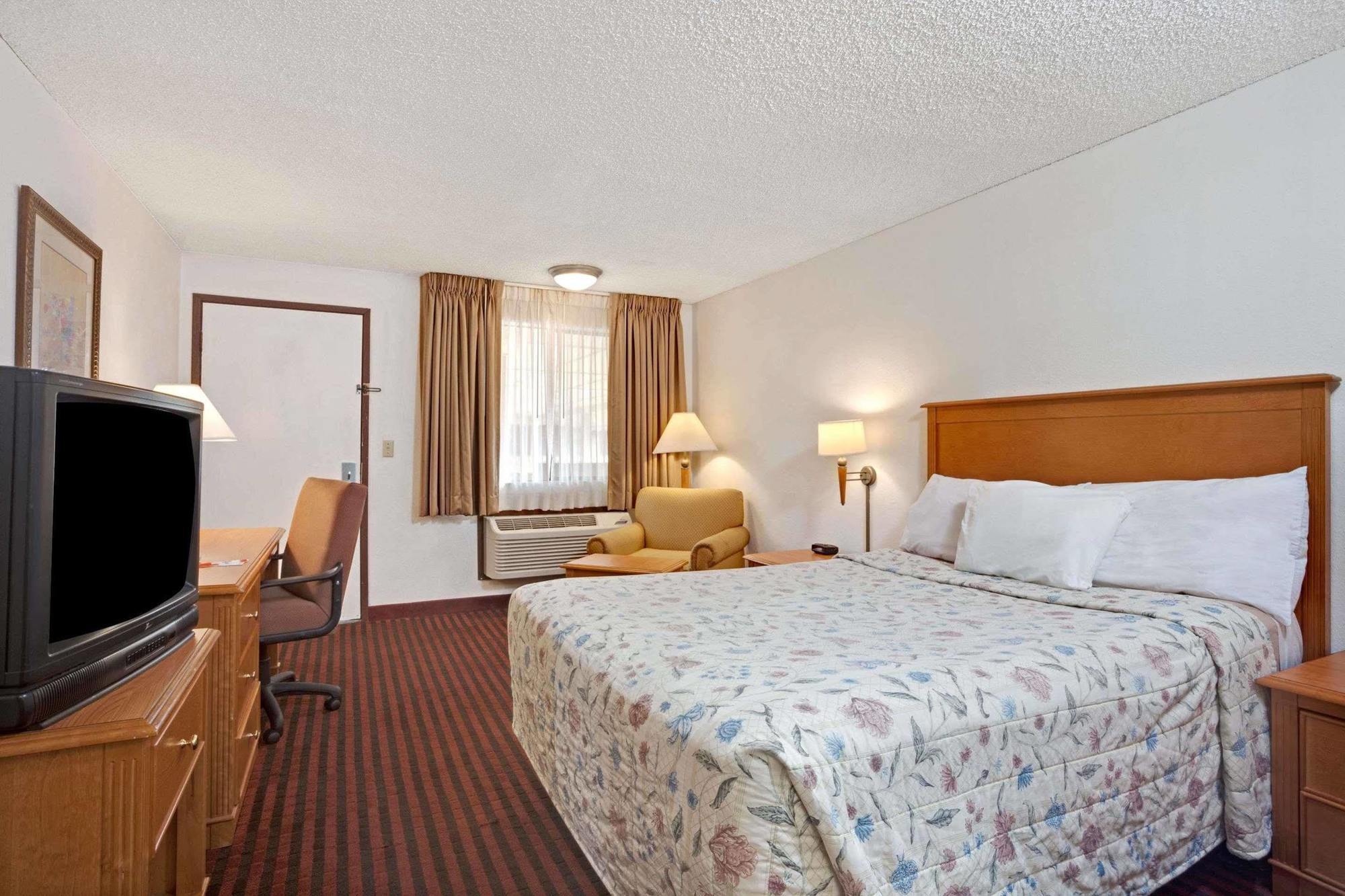 Econo Lodge Kent Eksteriør bilde