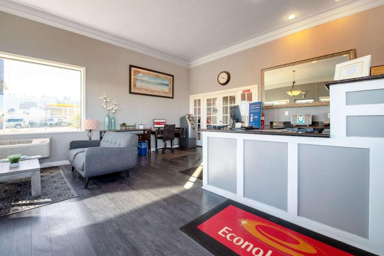 Econo Lodge Kent Eksteriør bilde