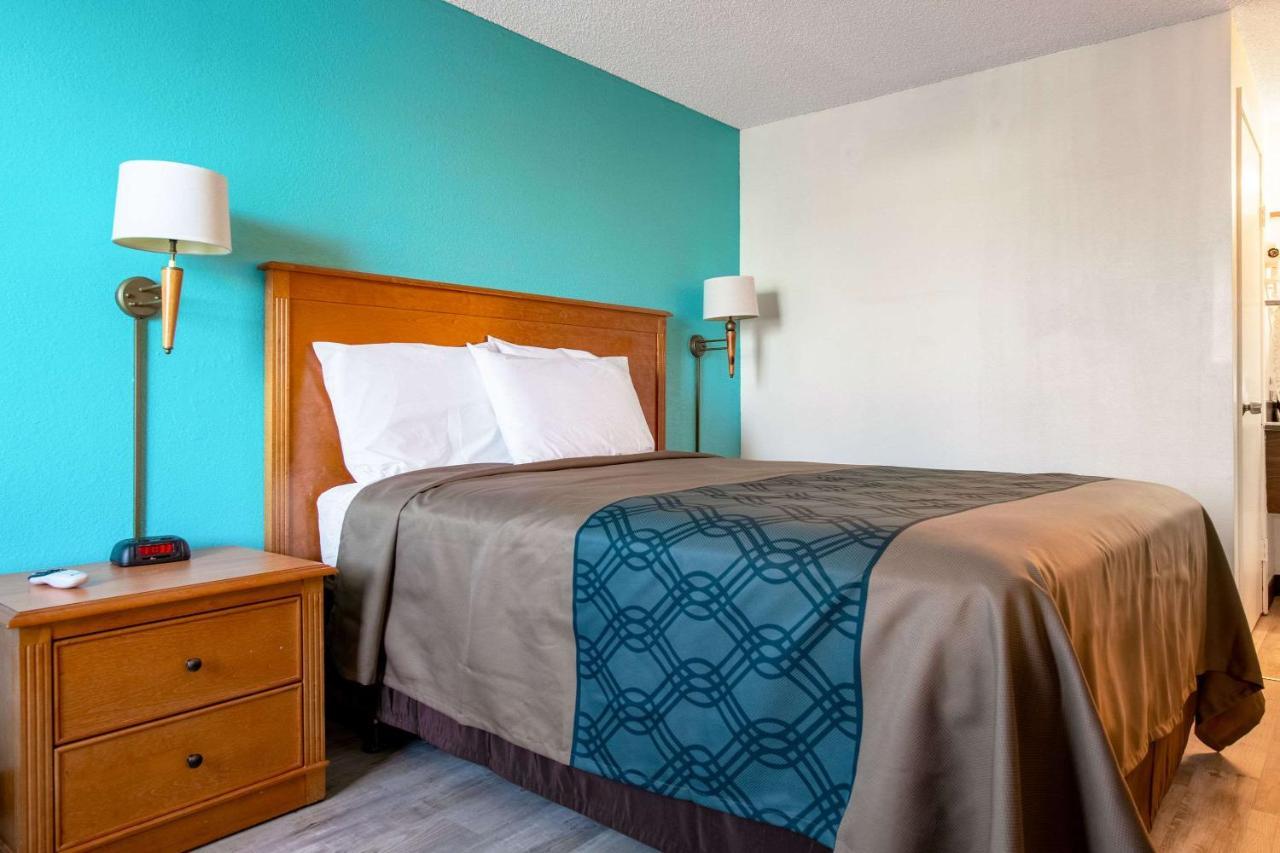 Econo Lodge Kent Eksteriør bilde